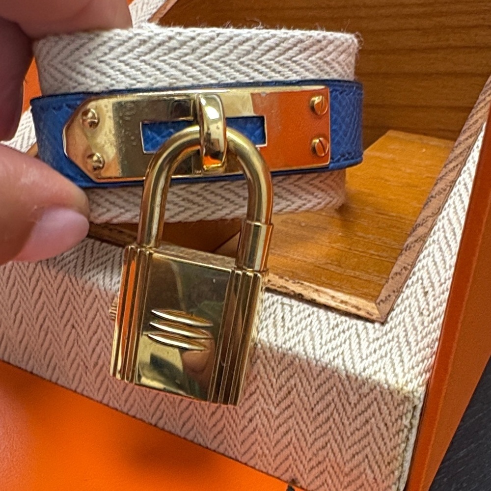 HERMES VINTAGE 1990s KELLY BRACELET WATCH - Picture 7 of 9
